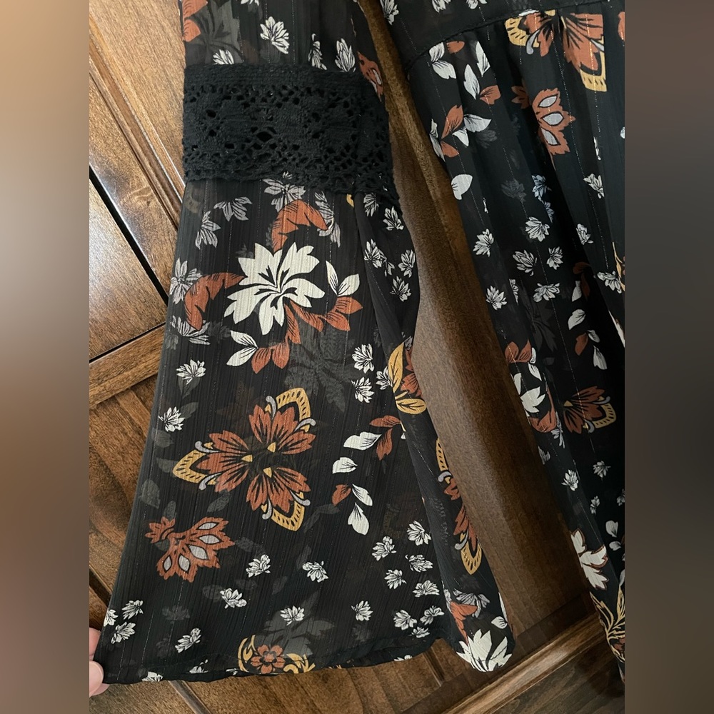 Knox Rose Floral Boho Dress - Picture 4 of 10